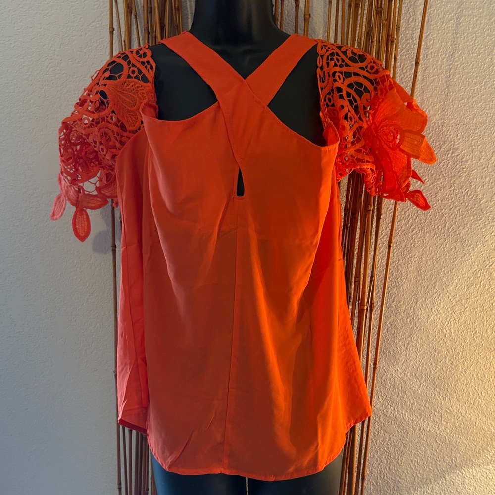 New NY&C Large Cold Shoulder Top